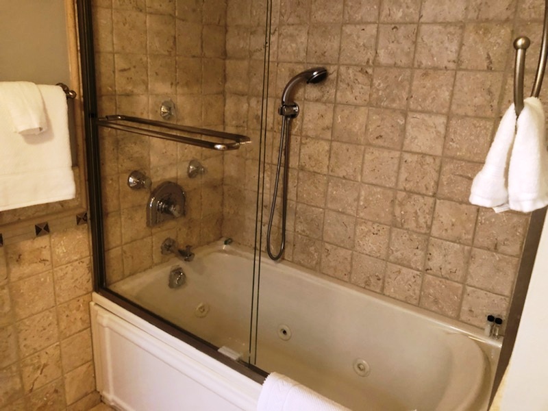Bunkbed Bath Tub and Shower